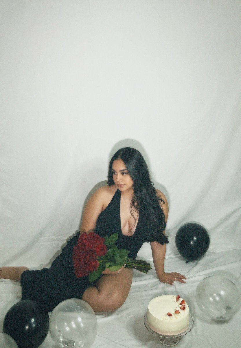 itsluzzz's tweet photo. Chapter 23 🖤✨ https://t.co/Yq2a0EUfxq
