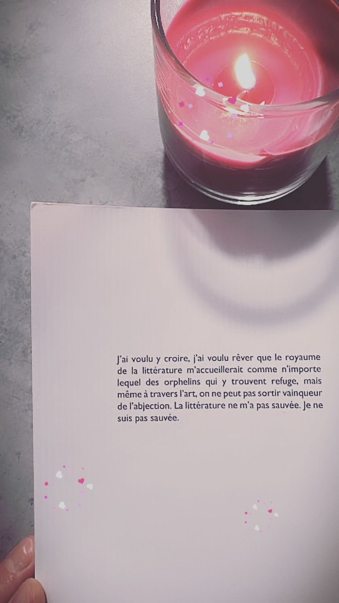 Chaque page de ce livre panse #TristeTigre ou le pouvoir thérapeutique de l’écriture ✒️✨Dès les premières phrases, j’ai pris une claque. La construction du texte est fabuleuse (rythme). #NeigeSinno une auteure pleine de sensibilité, de dextérité..🙏 #inceste #book #PrixFemina 👏