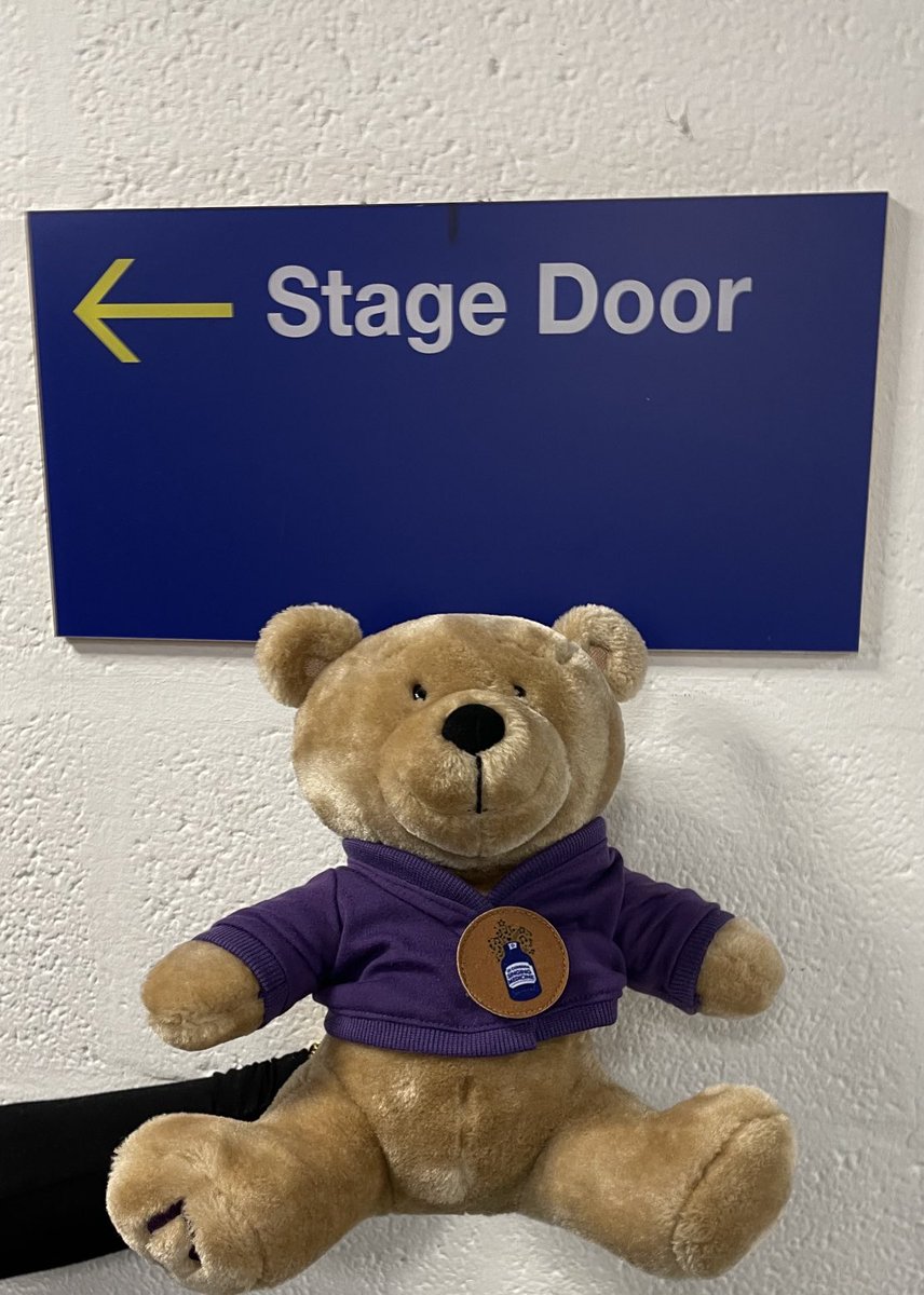 Noah Bear ⁦@BRB⁩ Nutcracker visiting his ⁦@excathedra_AVM⁩ friends