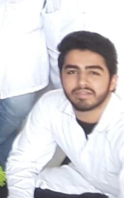 من شجاعة الكرار إسمُك ومن صدق إدريس نسبُك ومن يقين سلمان فراستُك: عرفناك أيها الوسيم بردائك الأبيض متطوِعاً في وزارة الصحة بمواجهة كورونا زوداً عن شعبِنا، واليوم تتجلى التضحية بشهادتِك وزملائِك صوناً لعزّة وطنِنا وعن كرامة الإنسان ولو كره الماكرون
علي سلمان هنيئا
#على_طريق_القدس