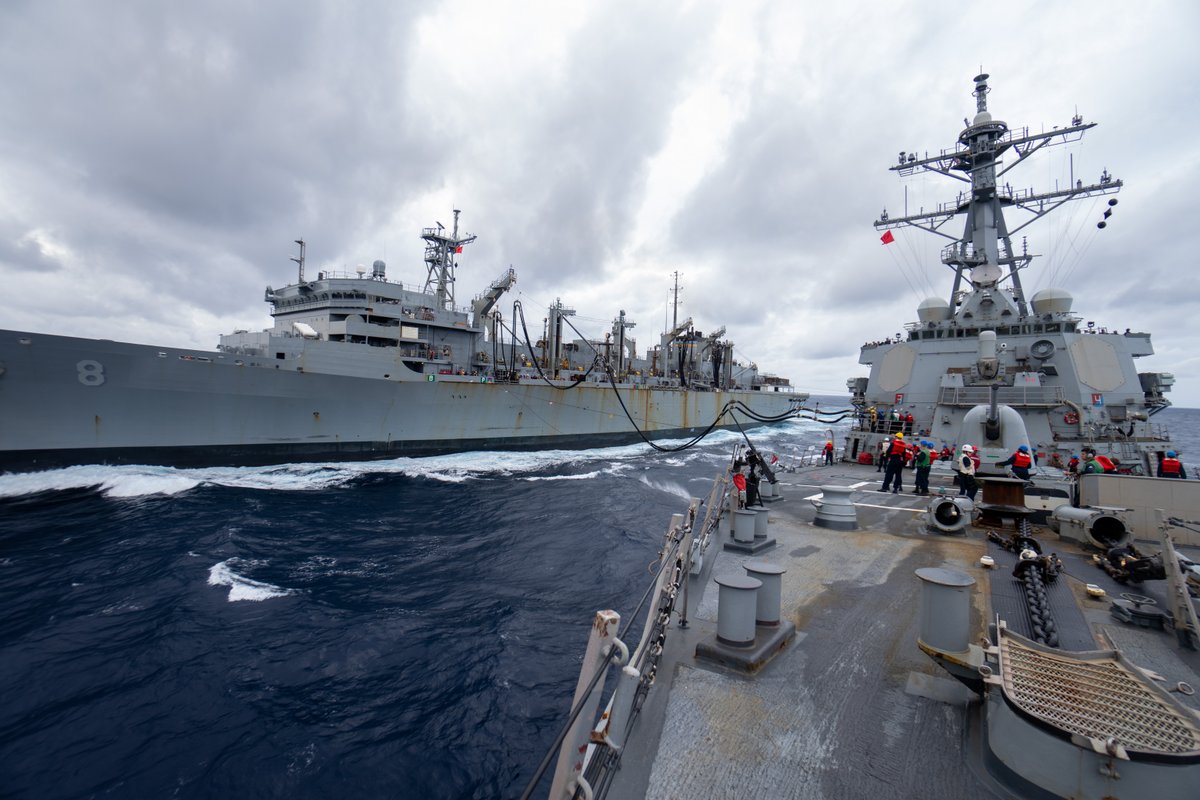 Sailing into the mission on this  #ForwardFriday 🌊 💪 

Sailors aboard Arleigh Burke-class guided-missile destroyer USS The Sullivans (DDG 68) conduct replenishment-at-sea operations with fast combat support ship USNS Arctic (T-AOE 8). 

📸: STG1 Kevin A. Frus