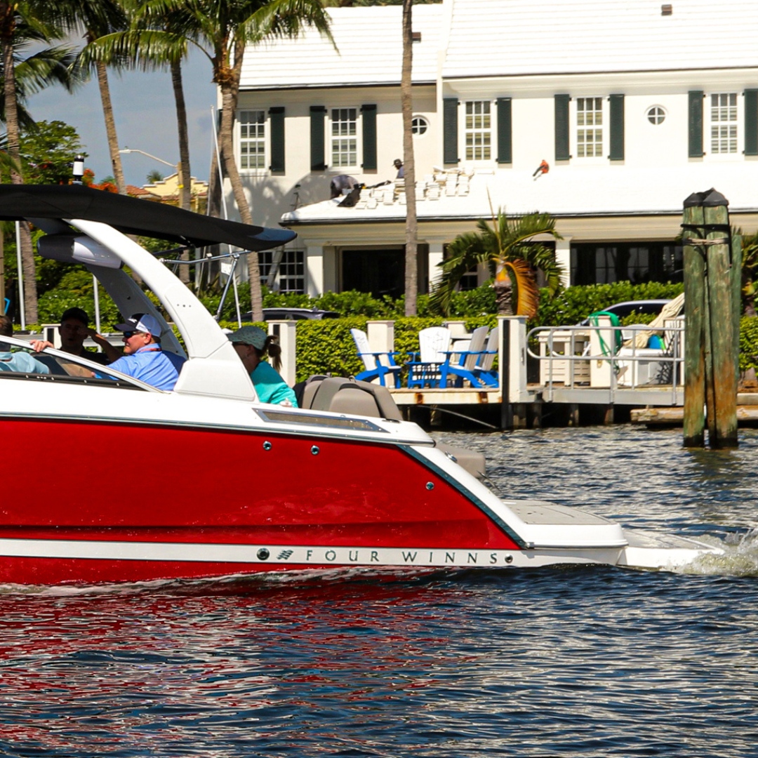 Modern necessities have been built into the H-series and are further enhanced on the #H6. Comfort and luxuriousness are awaiting you on your next ride about the water!

#FourWinnsBoats #TheFinerSideOfLife #IconicBoats #BoatingWithFriends #InboardBoat