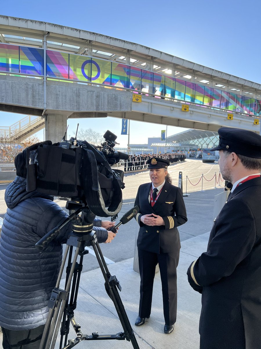 AirCanadaPilots's tweet image. BTS with First Officer Charlene Hudy, Air Canada MEC Chair, as she chats with CityNews/OMNI at today's informational picket in YVR. 

#worldclasscontract #aircanadapilots #alpa