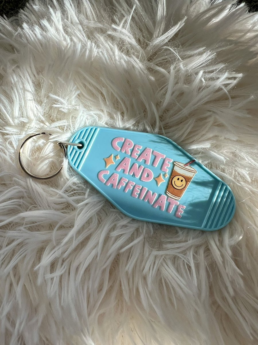 Literally my keychain ✨💕🌴