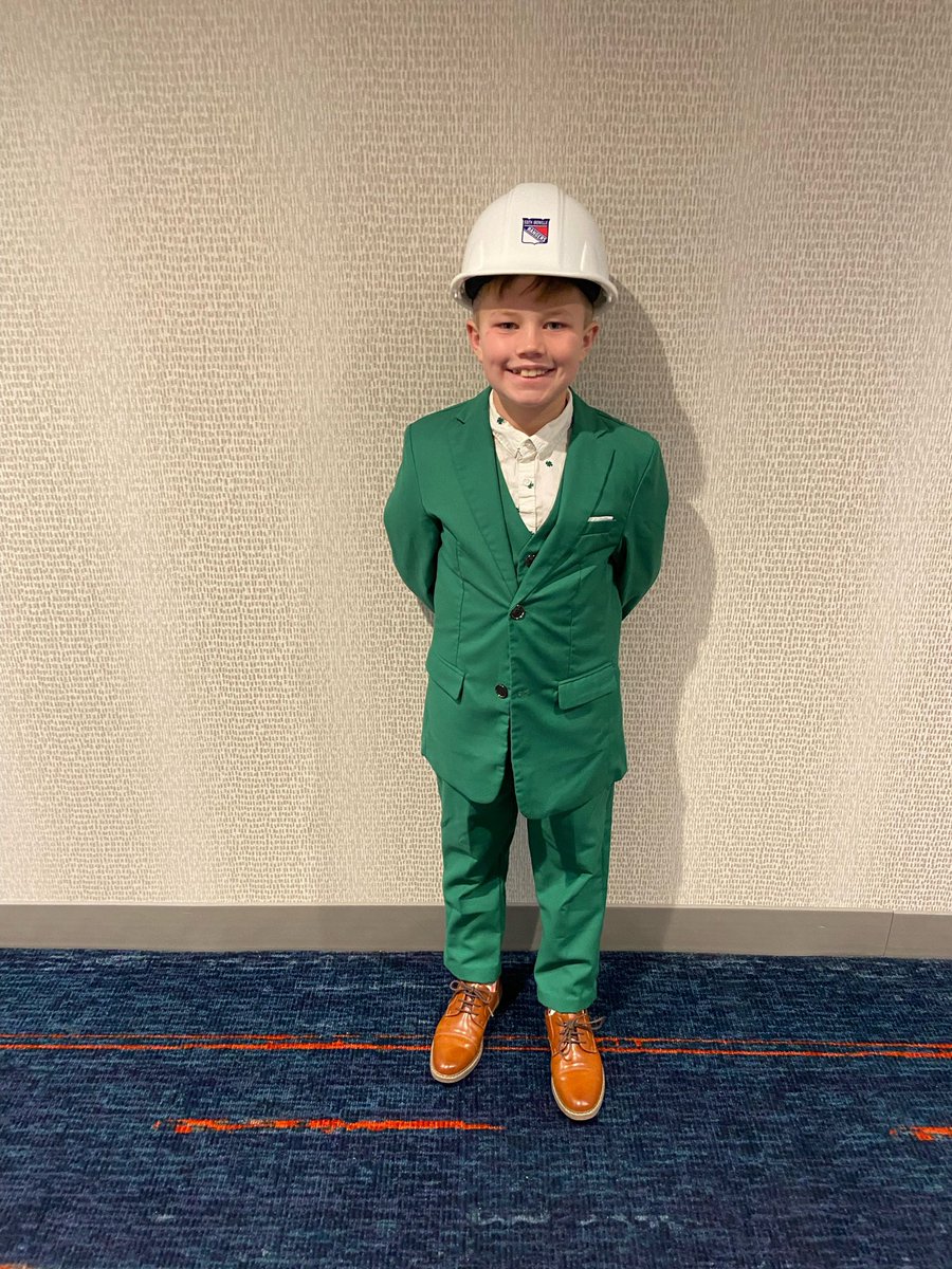 Ryan Sloan tweet media