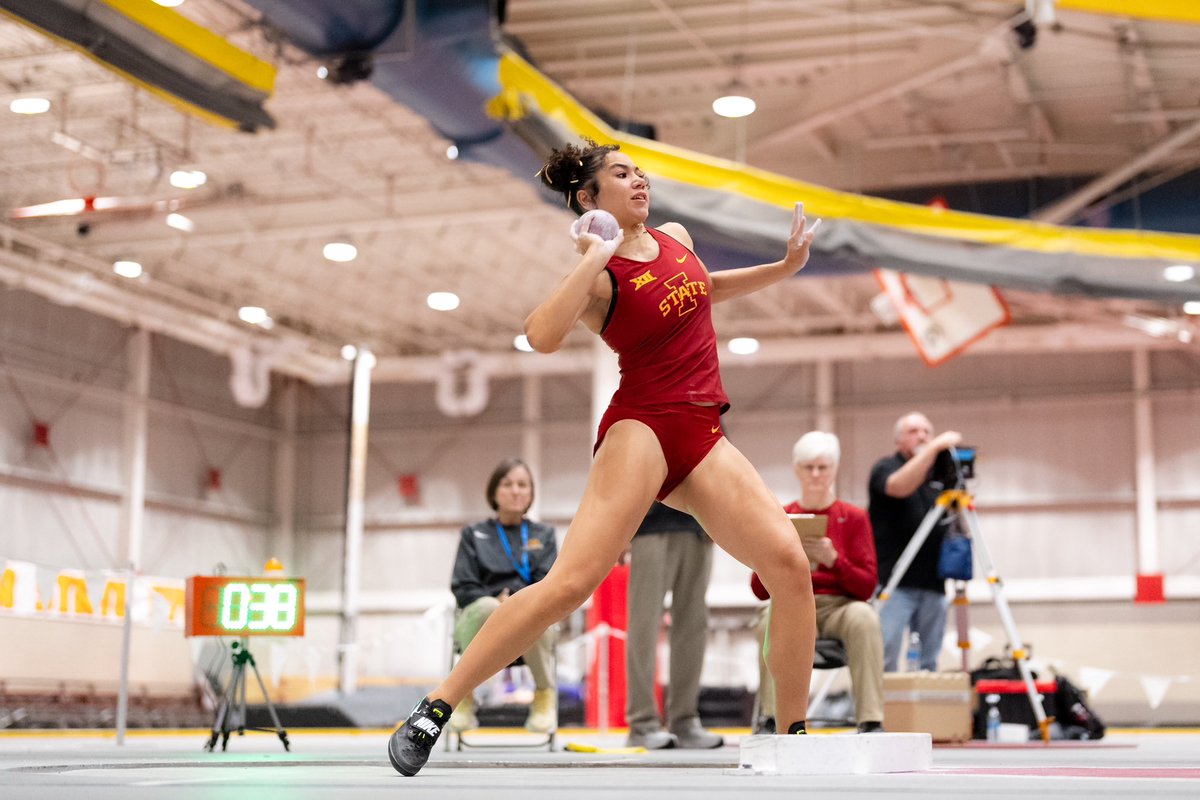 CycloneTrackXC's tweet photo. Macy Owens takes 2nd with a shot put PR of 36-2 3/4 and Amari Laing 3rd with 35-9 1/2. Owens moves up to 2nd (2,159) in the pentathlon standings and Laing to 3rd (2,123)!

#CycloneSZN https://t.co/jN4X58MZJD