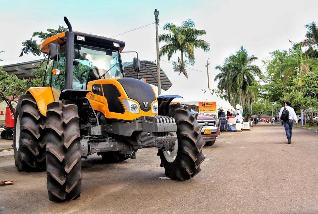 RafaelaCortesZ's tweet photo. ¡ExpoMalocas está de vuelta!
Entre el 23 y 28 de enero de 2024 se abre la talanquera para la Feria Agropecuaria y Agroindustrial más importante de los Llanos en su versión No 43, que se desarrollará en el parque de la Cultura Llanera, Malocas, en Villavicencio. https://t.co/03qQSI6sya