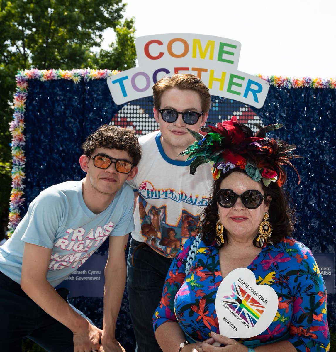 Congratulations to the brilliant British actor Joe Locke on the announcement of his Broadway debut! It was great to meet you on our @CapitalPride float this summer and I look forward to seeing you shine in Sweeney Todd!