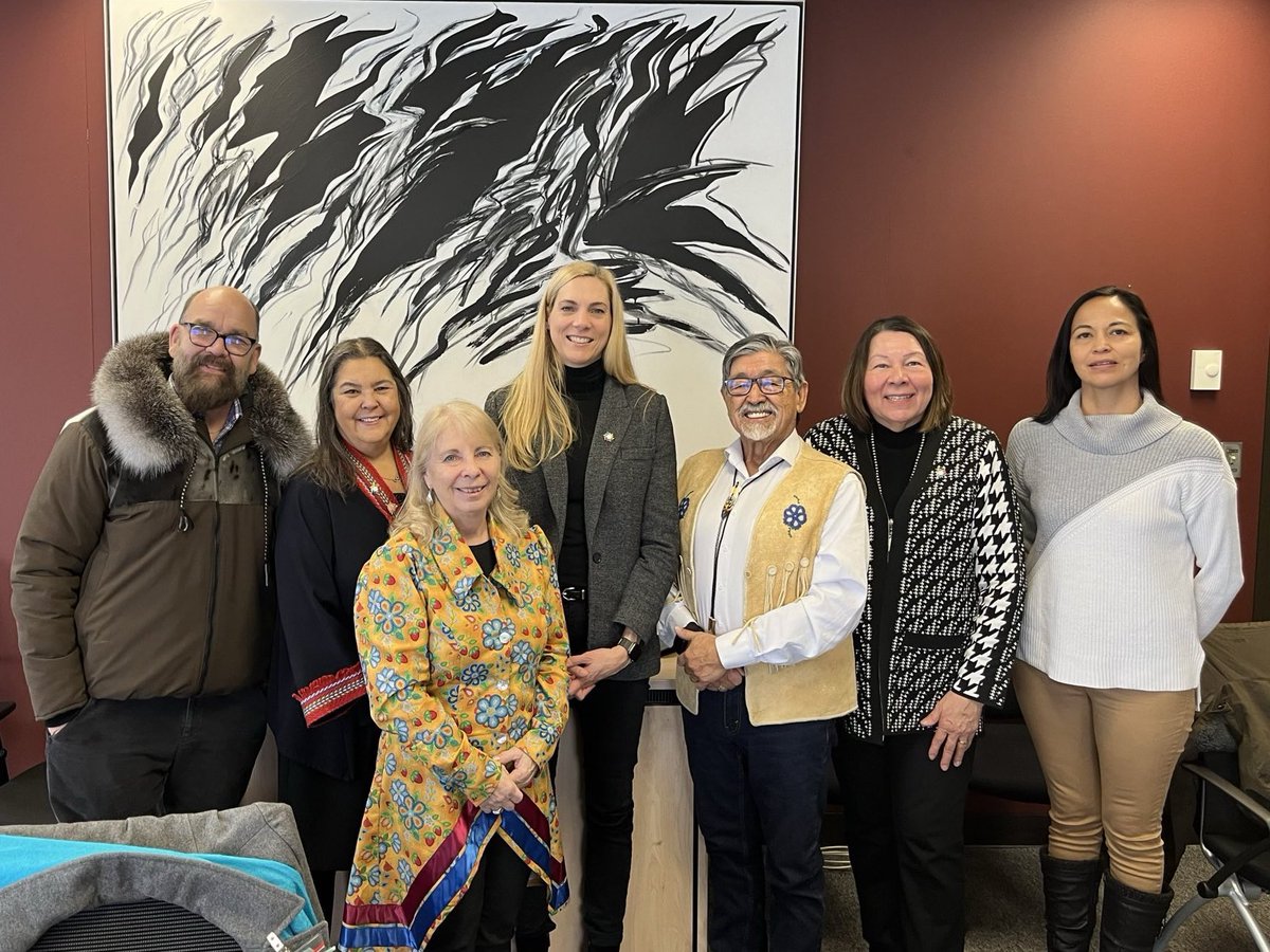 The Office of the Commissioner of Indigenous Languages protects, promotes, and strengthens #IndigenousLanguages. 

During our meeting, we spoke about the progress made and the work that still needs to be done on the path to #reconciliation.