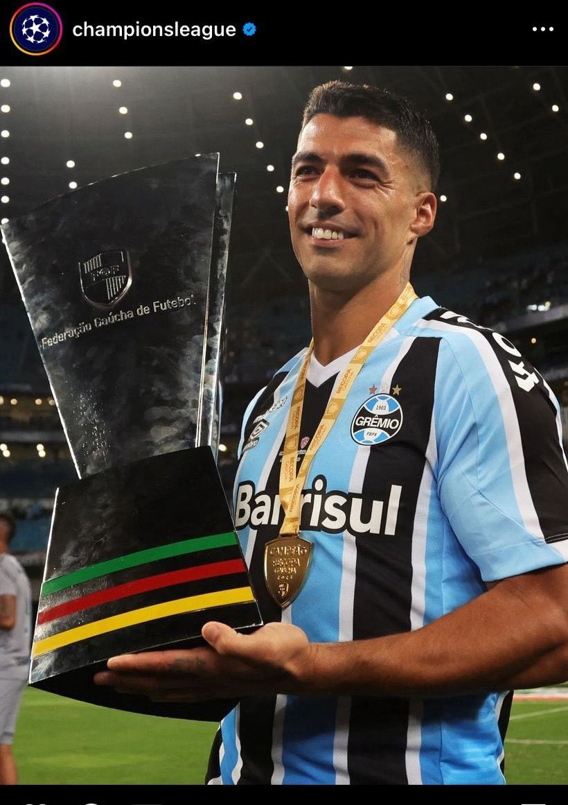 maxifranzoi's tweet photo. Recopa Gaúcha no perfil da Champions League. 

LIDEM COM ISSO. https://t.co/YslH7iQ4ZU