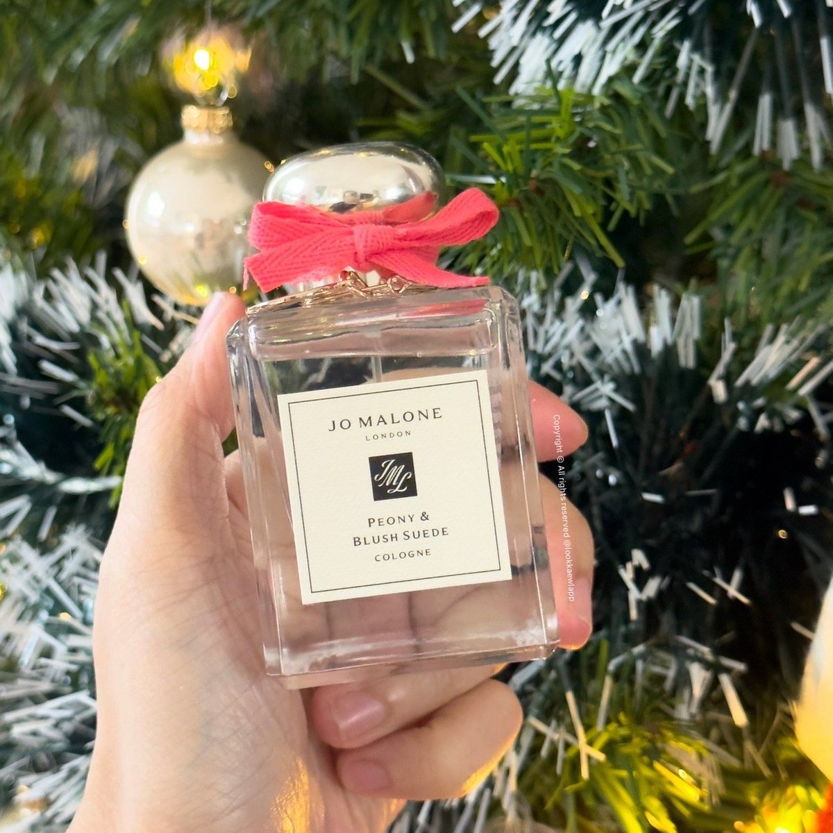 lookkaewlapp's tweet photo. ใครชอบกลิ่นหอมหวาน สไตล์ลัคชูแนะนำ Peony &amp; Blush Suede ของป้าโจเลย เบจกลิ่นพีโอนี ฟีลลูกคุณ กลิ่นผู้ดีมากกก ใครอยากได้แนะนำซื้อ pre-sale ได้แถมเทียนด้วยนะ https://t.co/cP3nSKYBCn