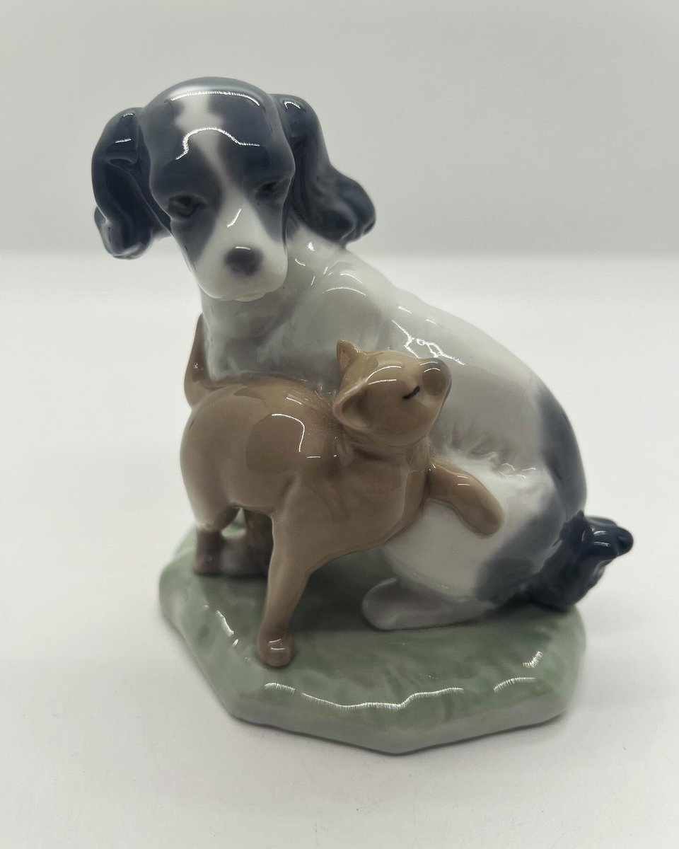 HTNantiques's tweet image. Newly added for sale! #nao by #lladro #dog and #cat

Lots of individual #antique and #vintage #gift #giftideas at:

happinessnostalgia.etsy.com

#gifts #giftsforhim #giftsforher #giftinspiration #home #decor #homedecor #MHHSBD #smallbusiness #smallbiz