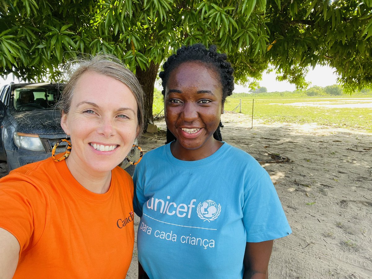 saranichollsCAN's tweet photo. 📍Palma

A true highlight of this visit was spending time and learning from the dedicated team @UNICEF_Moz who work tirelessly in support of children. Shout out to Sonia Muchanga! 

#EveryChild 🇲🇿🇺🇳
#CAAC https://t.co/vCvstQ4DnS