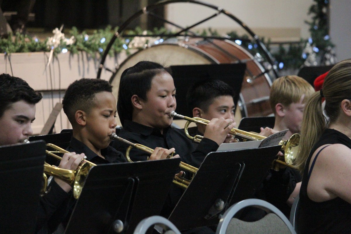 emmswsd's tweet photo. Congratulations to all our musicians on their outstanding performances at last night’s grade 7/8 band and choir concert. A special thanks to Mr. Tan, Ms. Dyck, and Mrs. Clyde for their hard work that made this event a success! #WeAreBlazers https://t.co/JTgpaXvVU7
