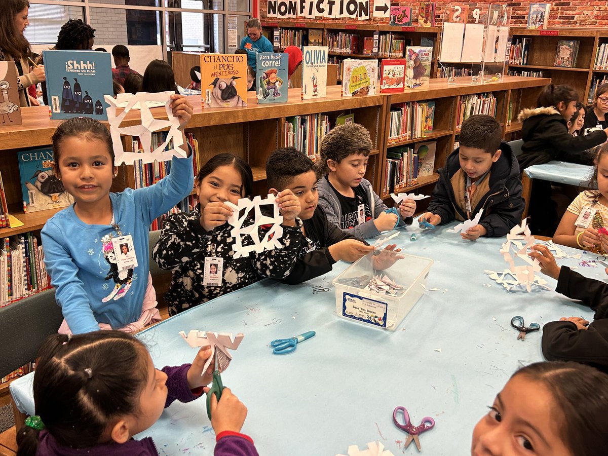 Winter Wonderland Day #3 is the best day of the year: SNOW!! @IrvingLibraries @lmr0050 @KathyGYoung @mscastillo105