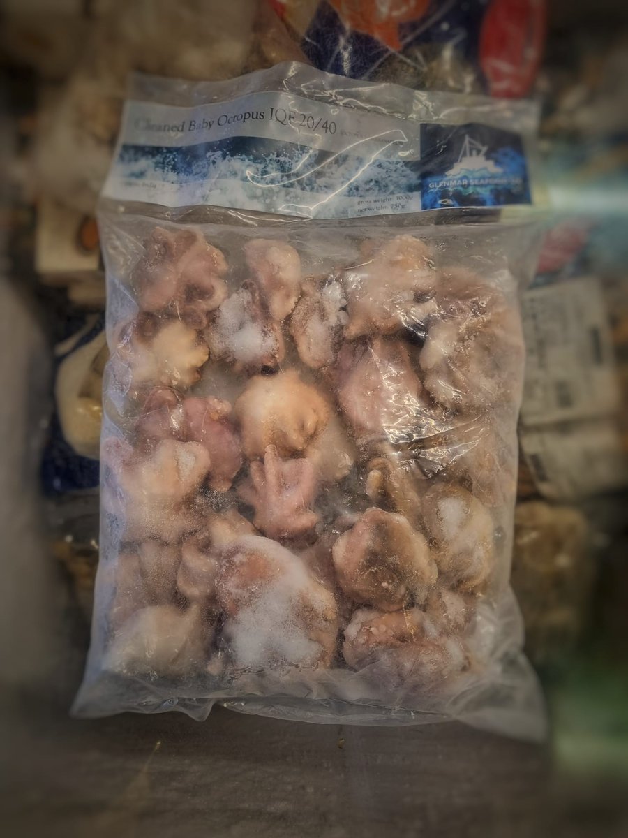KimQuang12's tweet photo. Savor exclusive seafood at Kim Quang, Southend's Oriental gem! 🌊 Limited stock—Frozen White Clams, Baby Octopus, Whelk Meat—all unique to Kim Quang. Hurry, they vanish fast! 🍣 #orientalstore #essex #southend #forzenseafood #asiancusine https://t.co/Vsmk8xYSjd