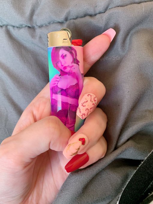 put myself on a lighter for funsies ✨ https://t.co/Kb4zxDVxL8<a href="/tag/mvsales"class="tags"><span>#mvsales</span></a>