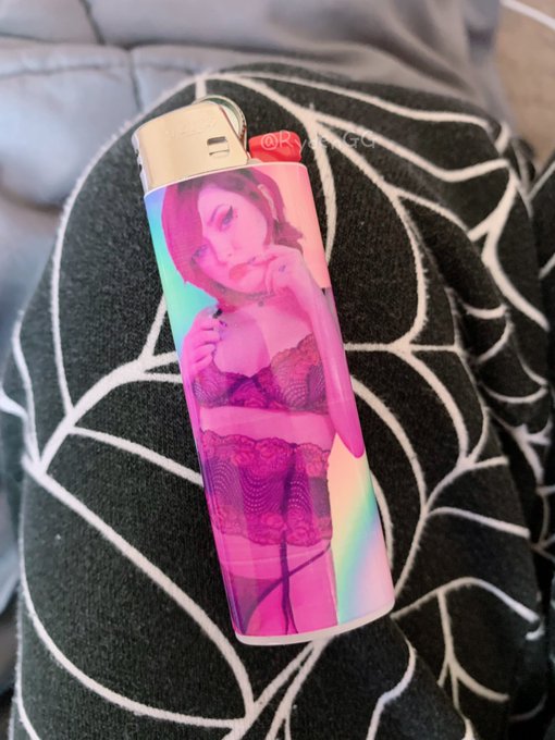 put myself on a lighter for funsies ✨ https://t.co/Kb4zxDVxL8<a href="/tag/mvsales"class="tags"><span>#mvsales</span></a>