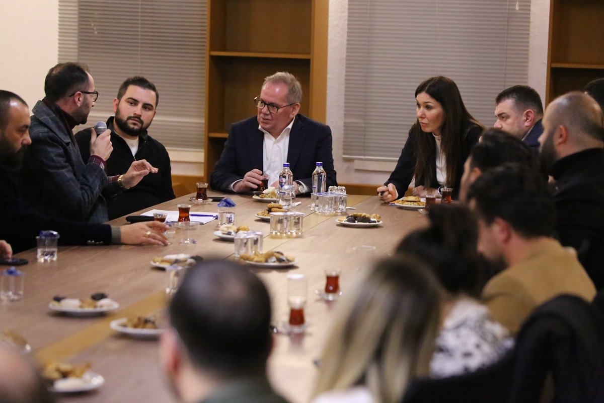 yilmazmcht's tweet photo. Genel Başkan Yardımcımız Çiğdem Karaaslan ve Büyükşehir Belediye Başkanımız Mustafa Demir’in katılımları ile şehrimizdeki genç iş insanları ile buluştuk. 

Kalkınma, üretim, gelişim ve iş alanı açma konularında da gençler olarak elimizi taşın altına koyuyor, şehrimizin gelişimini önemsiyoruz.