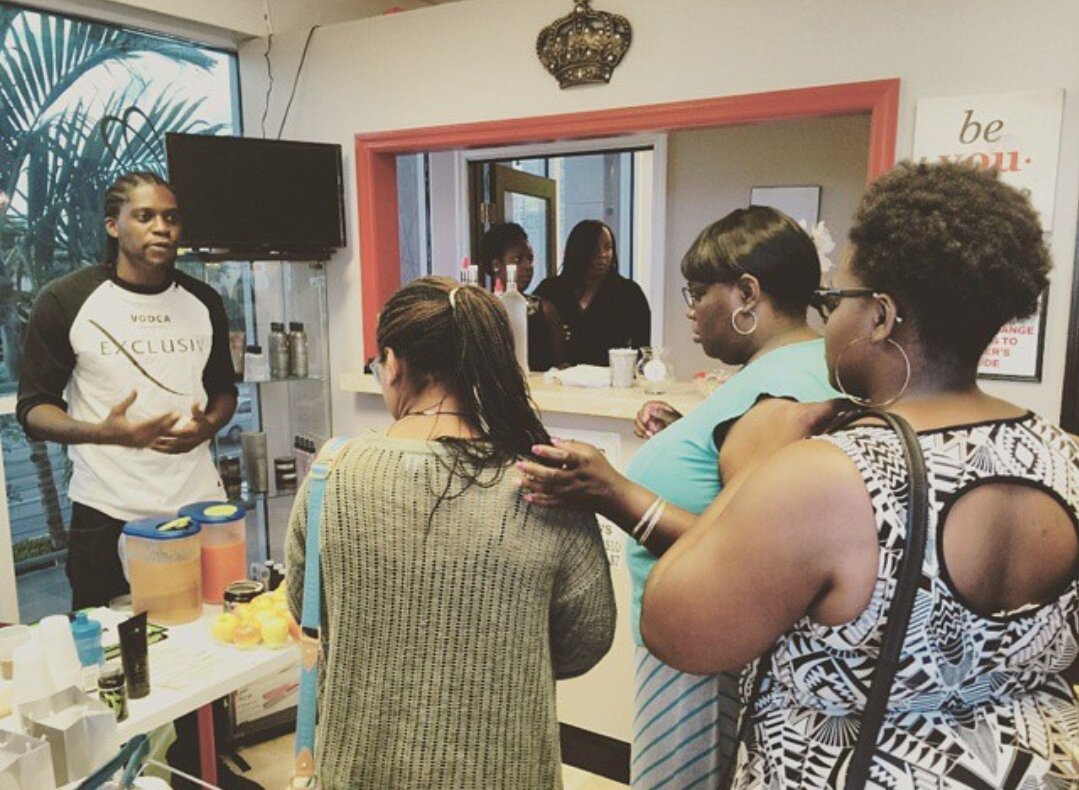 JClassicMaestro's tweet photo. #FlashbackFriday 2015 Doing what I do best at My Brows Inc & @silkpressexp Pamper Party Sponsored by @ExclusivVodka @chicksnwings1 @luxccloset #MaryKay #itworksglobal #entrepreneur #ceo #wealth #networkmarketing #success #Marketing #branding #posting #theartofadvertising https://t.co/g2PGoYFmps