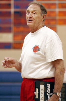 marcdavissports's tweet photo. Paul Webb was a basketball giant and one of the kindest men you’d ever meet. The former Old Dominion head coach passed away today at the age of 94. His summer camps became a staple of youth basketball in Hampton Roads and his legacy will outlast us all. RIP, Coach. https://t.co/X0UyyTiilb
