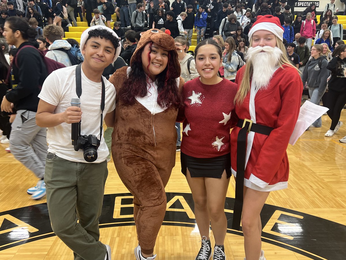 fhstigersbelong's tweet photo. FHS was in the holiday spirit during our Winter 2023 Pep Rally! Today we celebrated not only winter sports, but winter clubs as well! Go Tigers! #FHSTigerNation https://t.co/al77nTUVIn