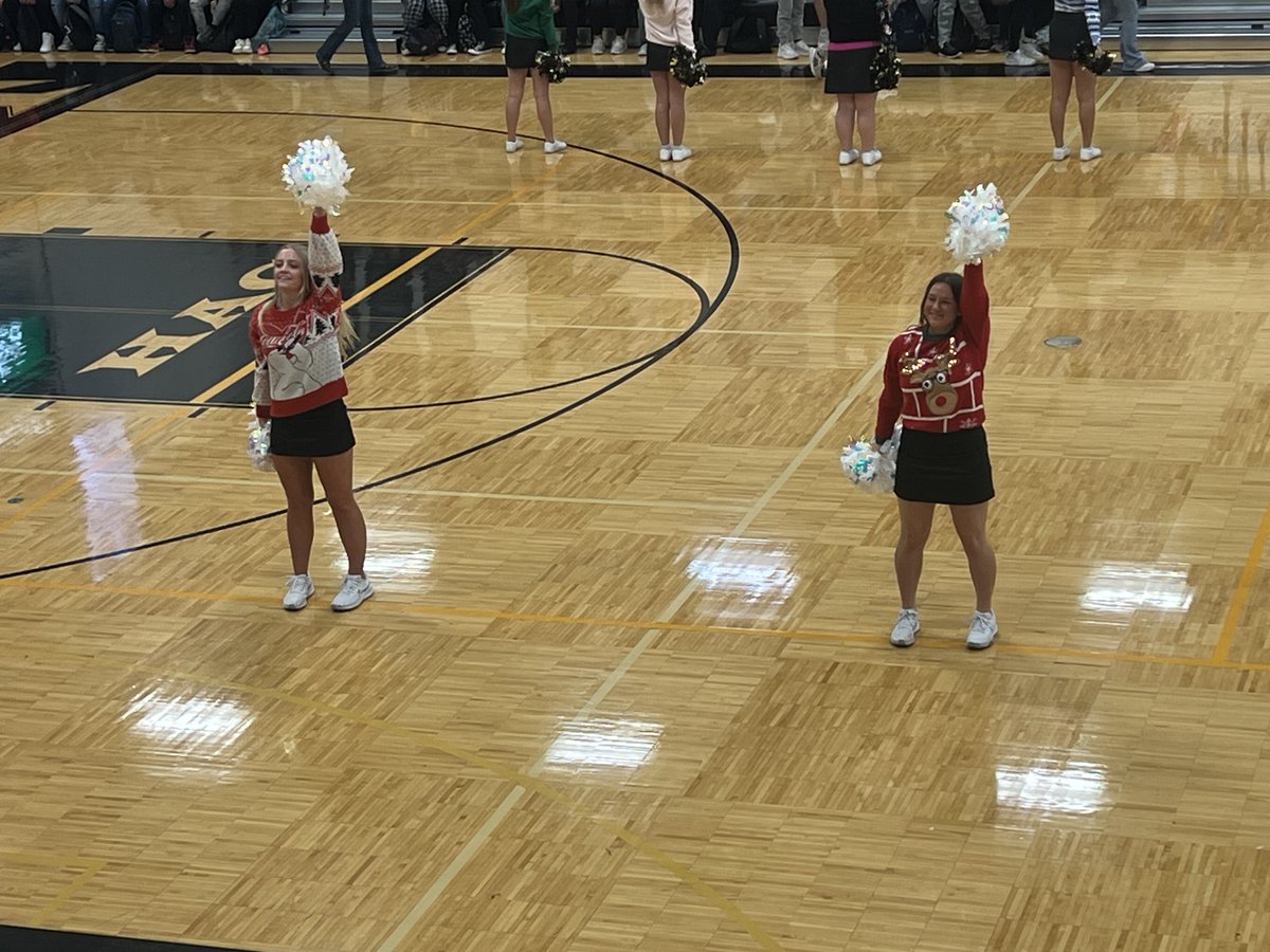 fhstigersbelong's tweet photo. FHS was in the holiday spirit during our Winter 2023 Pep Rally! Today we celebrated not only winter sports, but winter clubs as well! Go Tigers! #FHSTigerNation https://t.co/al77nTUVIn