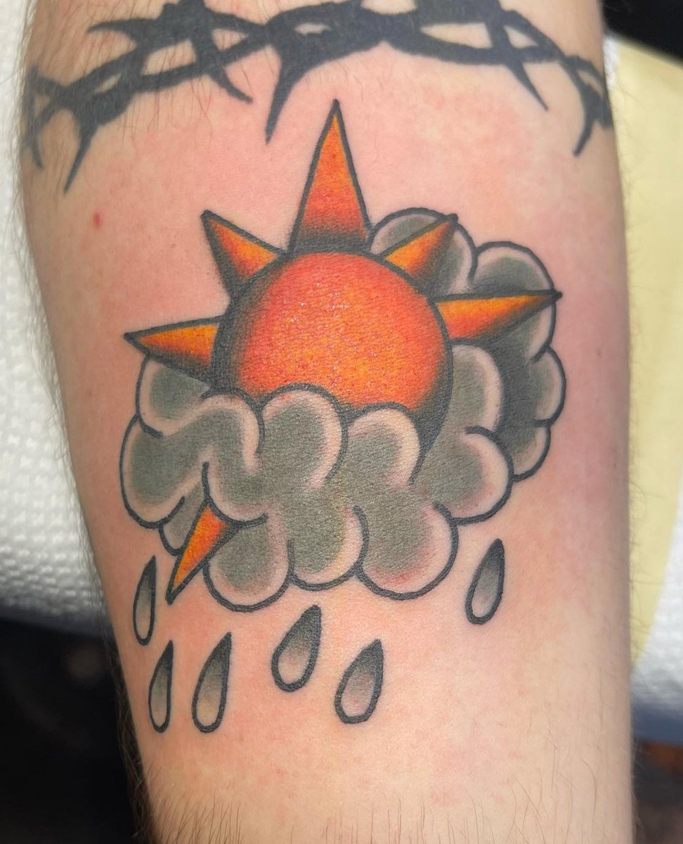 Sunshower (based on flash) done by Ryan George. #anthemtattoo #tattoos # tattoo #tattooed #tattooartist #oldlines #tattoosnob #tattoolife #tattooart  #tattoodesign #tattoolove #tattoooftheday #gainesville #gainesvilletattoo  #florida #floridatattoo ..., image size:972x1200