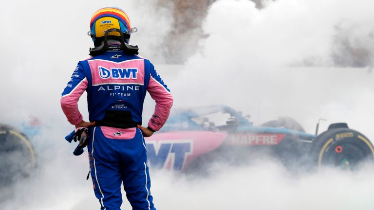 Formula0_versee's tweet photo. 67/67 🇩🇪

@F0Maldonado FAZ A VOLTA MAIS RÁPIDA DO GP DA ALEMANHA, MAS A VI-TÓ-RIA É DE DON FERNANDO ALONSO(@IRIDOF0)

D'Ambrosio faz o impossível, o que de forma alguma conseguiu ano passado na GP2 e finalmente ultrapassa Di Resta https://t.co/PVQH0BnqXH
