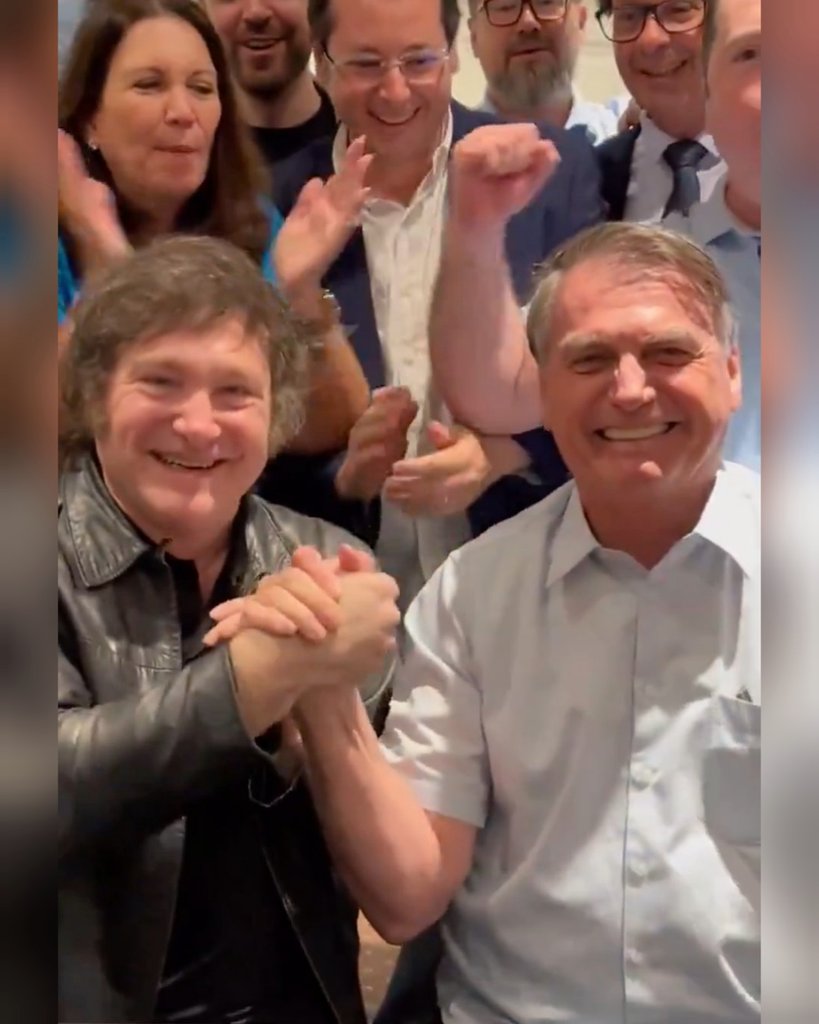 YorryWarthon's tweet photo. 🇦🇷🇧🇷 | Cumbre #PATRIOTA en Buenos Aires.

Un privilegio acompañar a los presidentes @jairbolsonaro y @JMilei. Lo que muchos anhelamos para América del Sur y todo el continente, está sucediendo ahora mismo.

Perú merece ser parte de este gran momento histórico. https://t.co/3CC1QMkjLJ