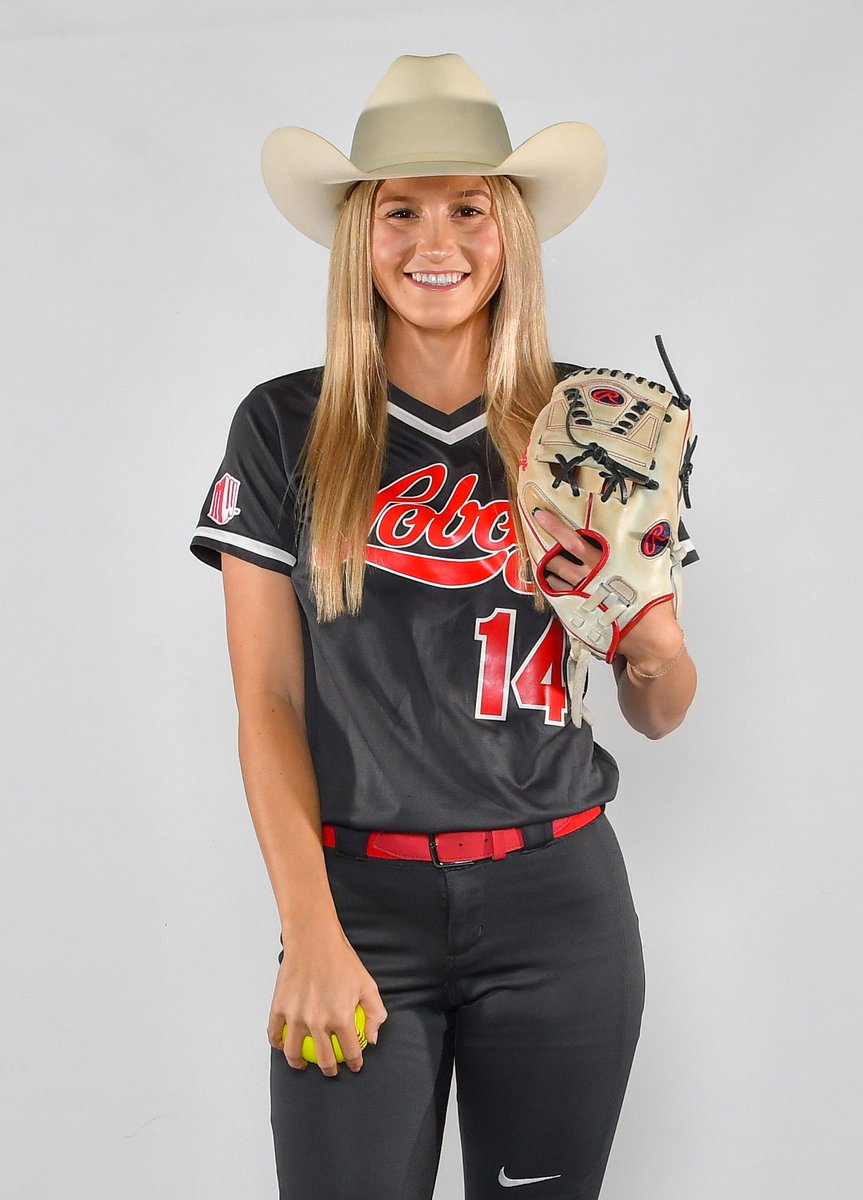 UNM Softball tweet media