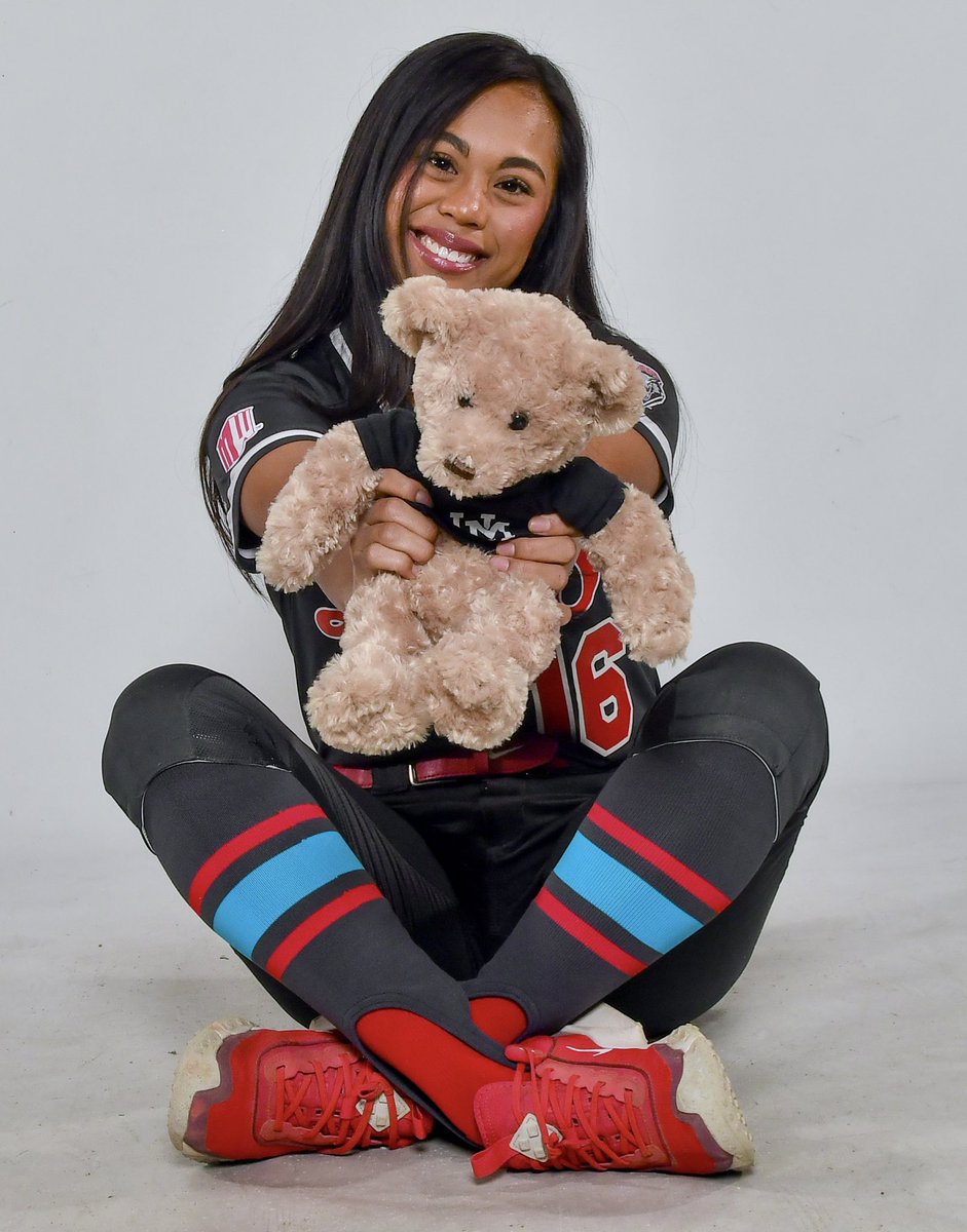 UNM Softball tweet media