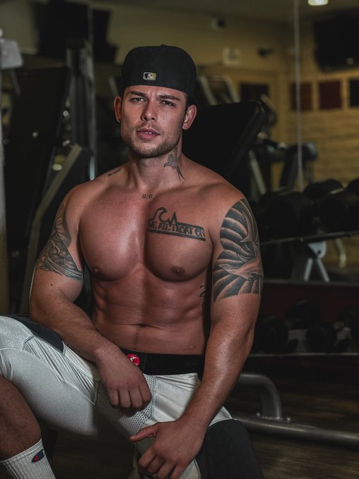 Locker room  fun 😈 https://t.co/ej1i3cRpos<a href="/tag/bts"class="tags"><span>#bts</span></a>