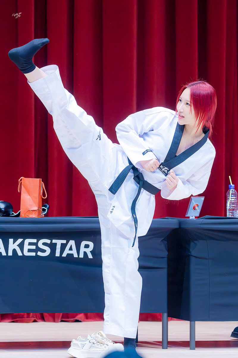 231208
#시연 #SIYEON #드림캐쳐 #Dreamcatcher