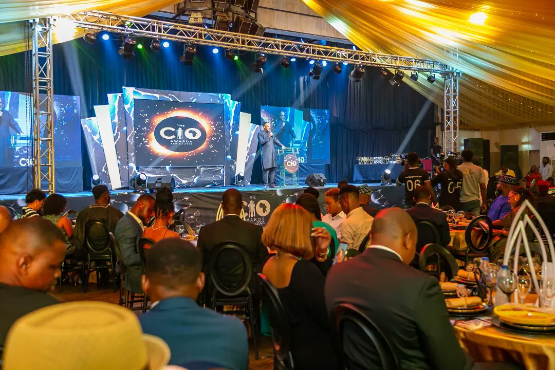 thcioclubafrica's tweet photo. Meet the Chairman of the Grand Jury, Dr. Ayotunde Coker @ayotunde_coker presenting, during the CIO Awards Africa 2023. 

#thecioaward2023 
#thecioawardsafrica 
#thecios 
#cioafrica https://t.co/pihHEXcGN9