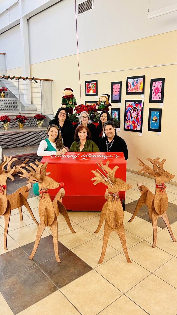mgasca_CI's tweet image. A “normal pic” &amp;amp; a “pretend ur going down a hill pic” w/some of our crazy Transition  Team😂 ⁦@LRay_CI⁩ ⁦@RYanez_CI⁩ Ty ⁦@AJansen_CI⁩ ⁦@jsaenz_CI⁩ ⁦@MOlivarez_CI⁩ for our SPED luncheoN ❤️ ⁦@SocorroISD⁩ ⁦@SISD_CI⁩ #Inclusivity #SpedStrong