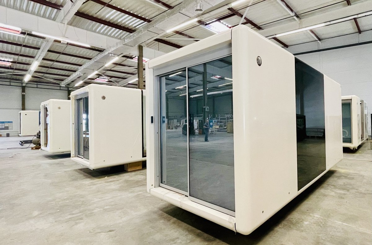 HausMicro's tweet photo. 🎅 4 #microhaus LITE Special Offer ✨️

If you place a deposit on these units before Christmas, you will be offered:

🎁 Free Delivery in the continental U.S.
🎁 Free Installation
🎁 Free Permitting
🎁 Free 24-Month Maintenance Package

Reserve Here: https://t.co/QKyETVKGy6 https://t.co/qbYUBbPF6g