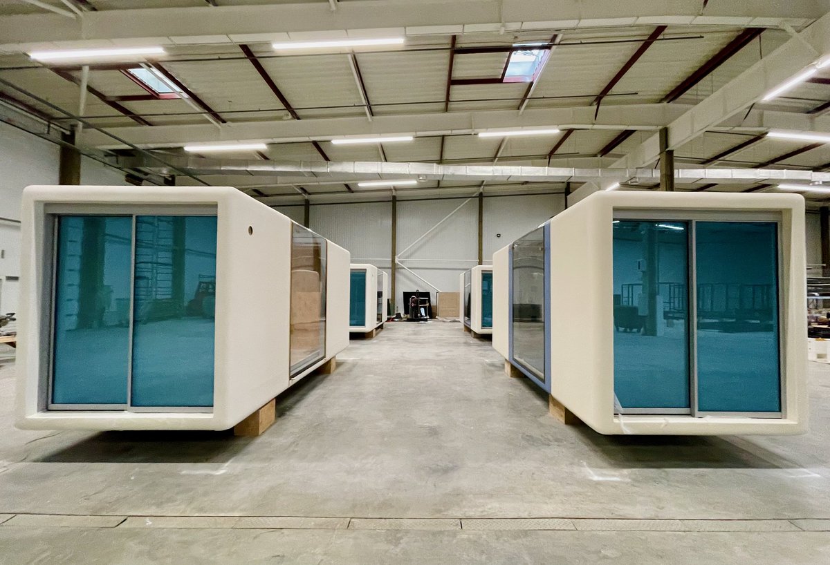 HausMicro's tweet photo. 🎅 4 #microhaus LITE Special Offer ✨️

If you place a deposit on these units before Christmas, you will be offered:

🎁 Free Delivery in the continental U.S.
🎁 Free Installation
🎁 Free Permitting
🎁 Free 24-Month Maintenance Package

Reserve Here: https://t.co/QKyETVKGy6 https://t.co/qbYUBbPF6g