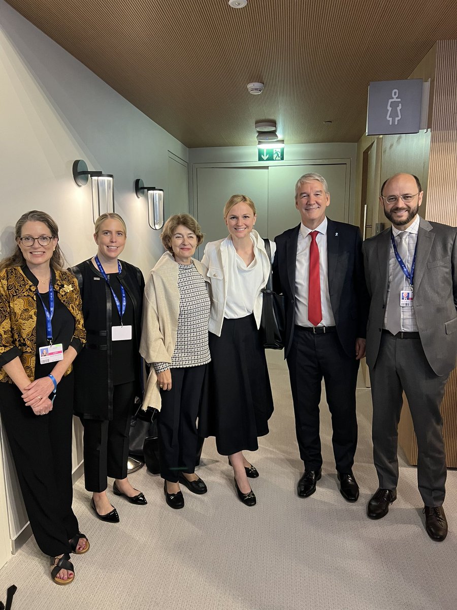 MoFroehler's tweet photo. We did it! We launched the BKMC Online Course and mentoring program „Your Future in Green Jobs“ today at #COP28- thanks to @DubaiCares @PlanGlobal @UnboundedAssoc and the BKMC Team! 

Subscribe to the course for free
https://t.co/5e8X8jEVDo

 #RewirEdSummit https://t.co/6PaHF8303L