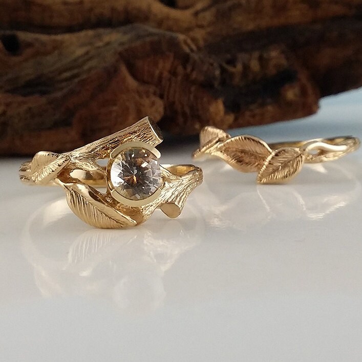 dvjewelrydsgns's tweet image. Interlocking Moissanite Leaf and Twig Wedding Set, Leaf Bridal, Engagement or Anniversary Ring, 14k Gold by Dawn Vertrees etsy.me/3lWsheC
 #InterlockingRings #LeafWeddingSet