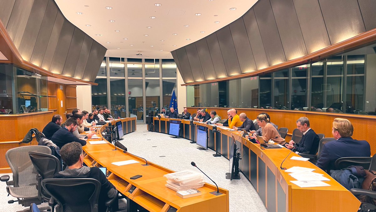 Europarl_Rugby's tweet photo. Last general assembly of 2023, the 1st full calendar year of #EPXV’s existence!
Reflecting on what we’ve achieved as the 1st sports team to represent the EU in an international competition, but also looking to the future.
Plenty of exciting plans for 2024 and beyond! https://t.co/8s11NFg4x9