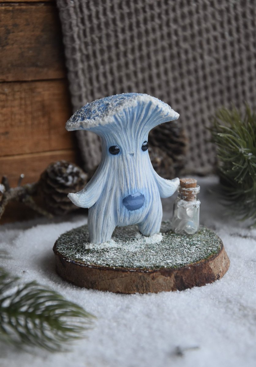 woodandstorm's tweet photo. Helloooo 🥰 
Il y a deux nouveaux Champignons Enchantés à découvrir et à adopter sur le site ! Voici Estrëlla et Nëve ✨️❄️🩵 https://t.co/ZntzLNleqi