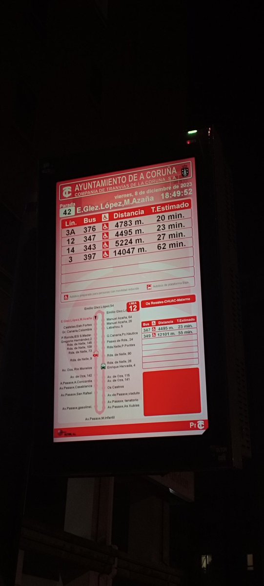 lolalolecha's tweet photo. @TranviasCoruna está facil bajar de los rosales eh... para hacer algún transbordo. https://t.co/RreHP1wQ3o