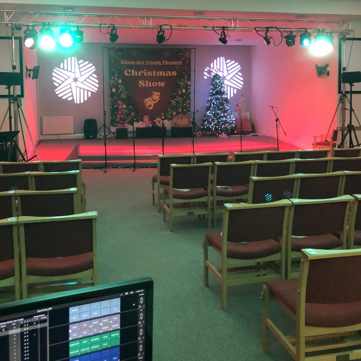 class_act_leeds's tweet photo. The stage is set for our Christmas Show this weekend. We have a few tickets still available online for tomorrow https://t.co/CoA5Gi1HkE https://t.co/ntQ8hdSmeA