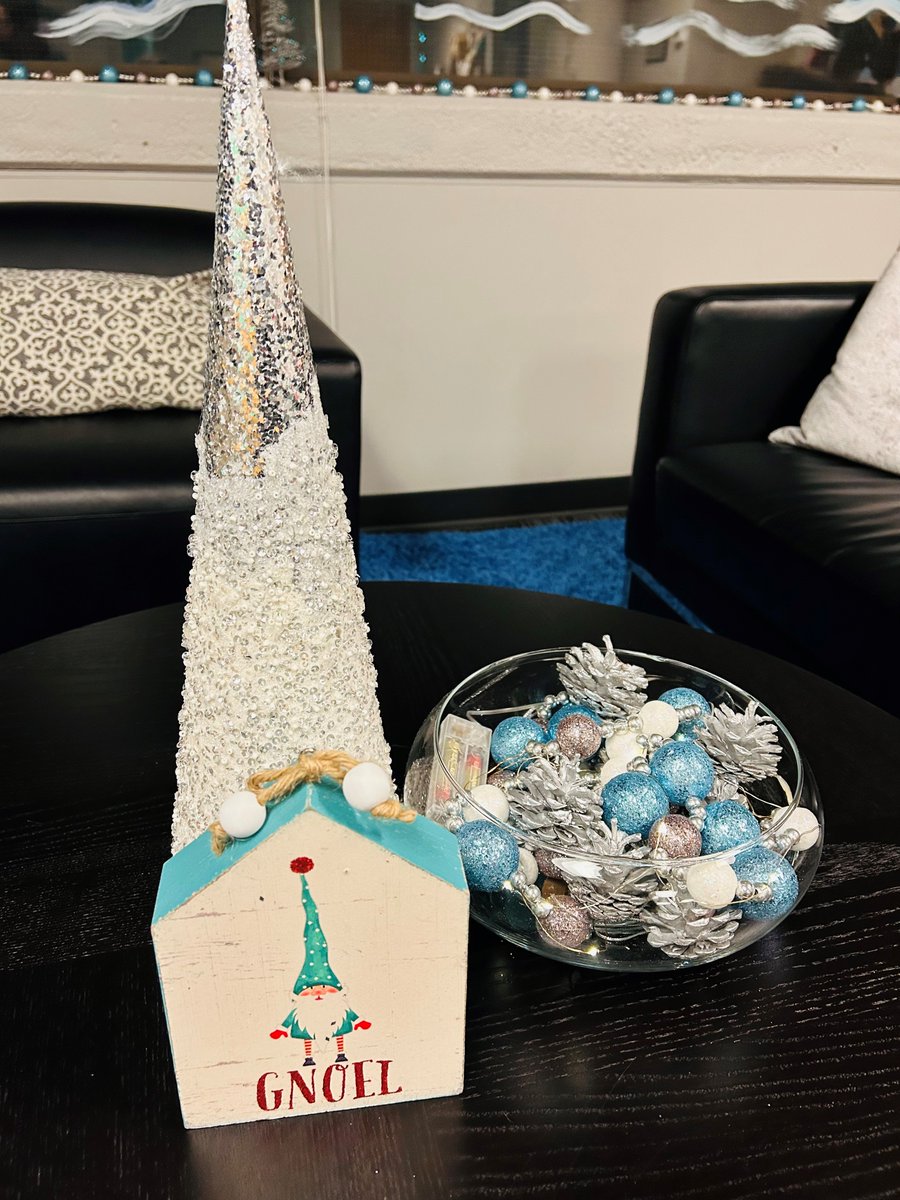 TreehouseCYAC's tweet photo. A huge thank you to our friends at @GulfandFraser  – West End Branch for generously volunteering their time and creativity to decorate The Treehouse for the holidays! Thank you for being a part of our mission to help children feel like kids again https://t.co/CHf5kpusYm