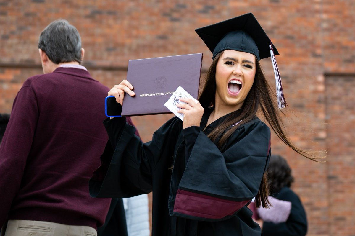 msstate's tweet photo. Celebrating the accomplishments of our fall graduates during this morning’s commencement ceremony. Here's to a future filled with success and happiness!
#HailState #MSUGraduation #Classof2023 #proudBulldogs https://t.co/Z7ZxMERy0h