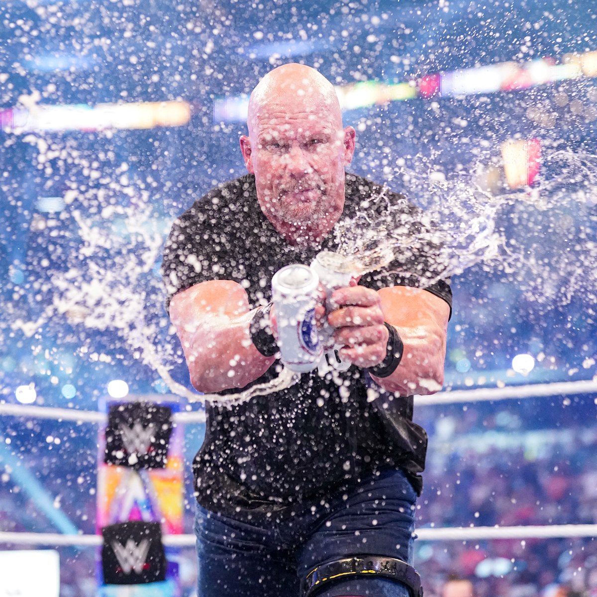 A birthday toast to WWE Hall of Famer @steveaustinBSR! 🍻