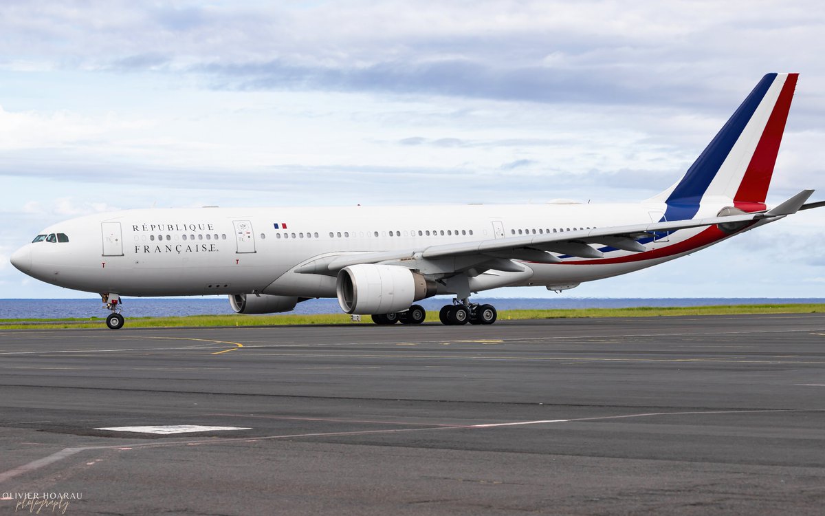 OlivierHoarau's tweet photo. 🇫🇷 Same thing for departure, weather was no present ☁️ See you #Cotam #A330 👋
#Avgeek #FAF #LaReunion #Airbus #Government https://t.co/7uIgngjdlj