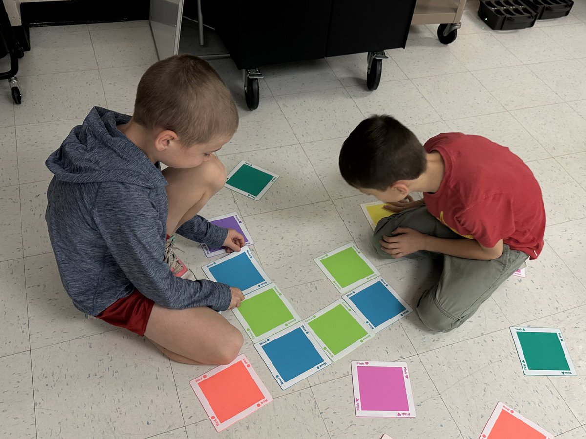 katie_leining's tweet image. Wrapping up #HourofCode week at @SpicewoodPYP with @SpheroEdu Indies. Love that these robots teach computer science basics and are engaging for so many levels! #rrisdtech