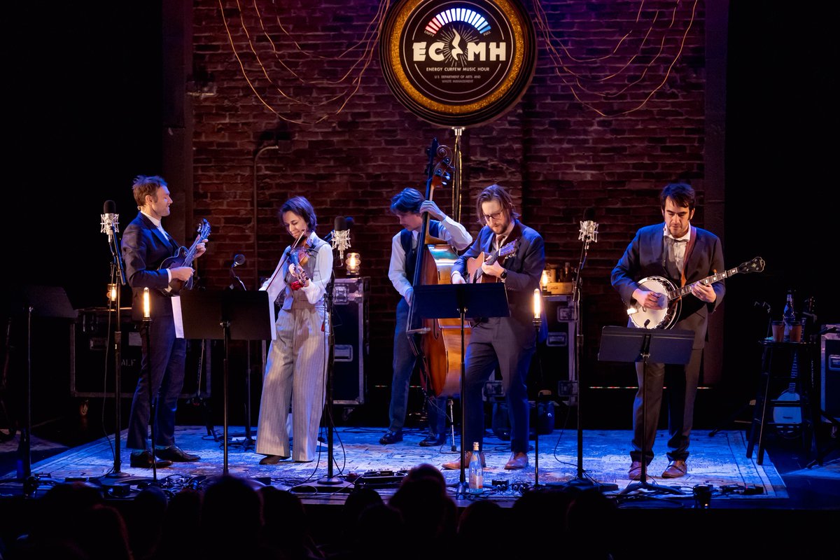 Magic abounded at @AudibleTheater Minetta Lane with another installment of The @energycurfew Music Hour! Big thanks to all who came out, and a special shoutout to our incredible guests, @JasonIsbell and @Emilykingmusic .